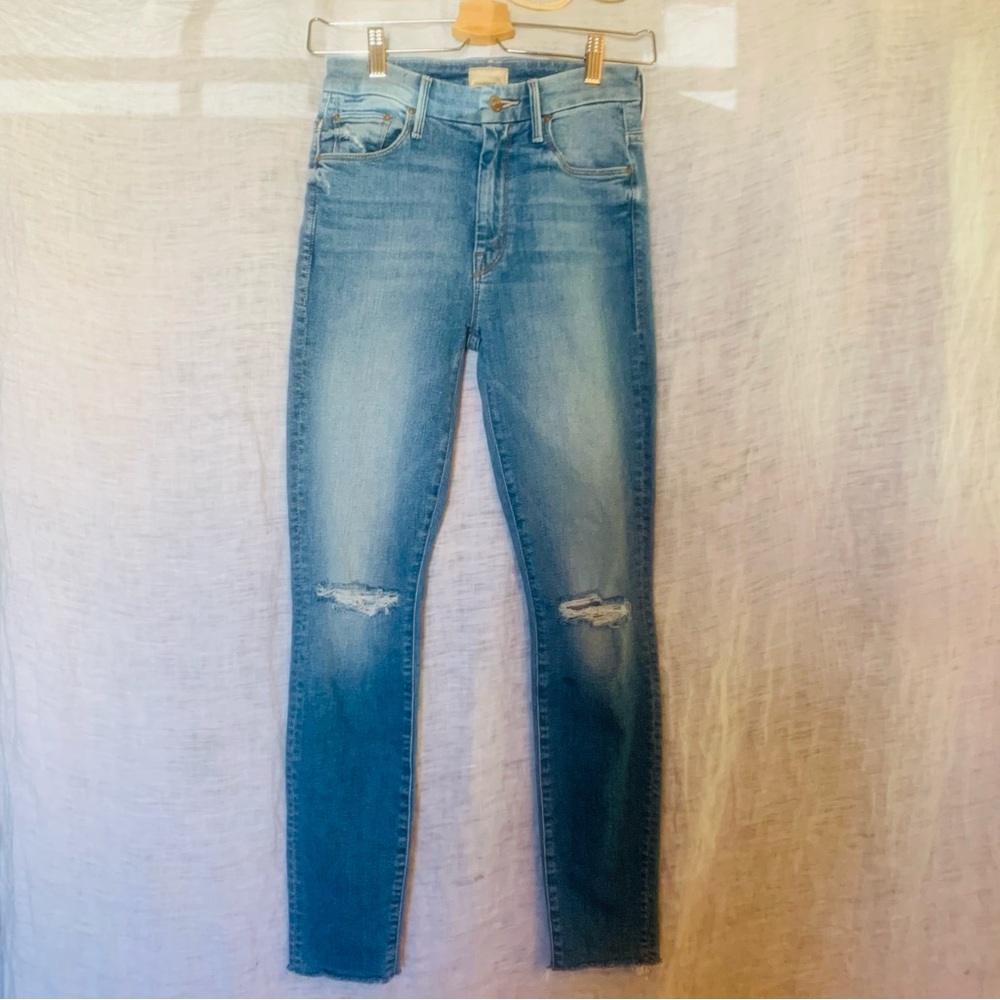 MOTHER Denim High Waisted Looker Ankle Fray Sz. 24